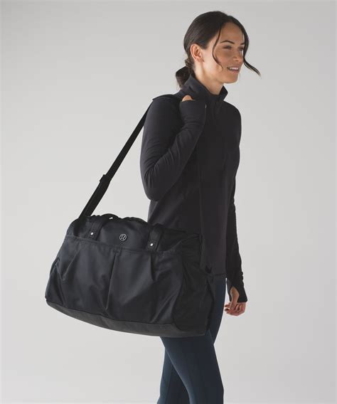 <strong>Lululemon</strong> All Day Essentials <strong>Duffle</strong> Train Gym Bag 32L <strong>Duffle</strong> Bag Utility Blue. . Lululemon duffle